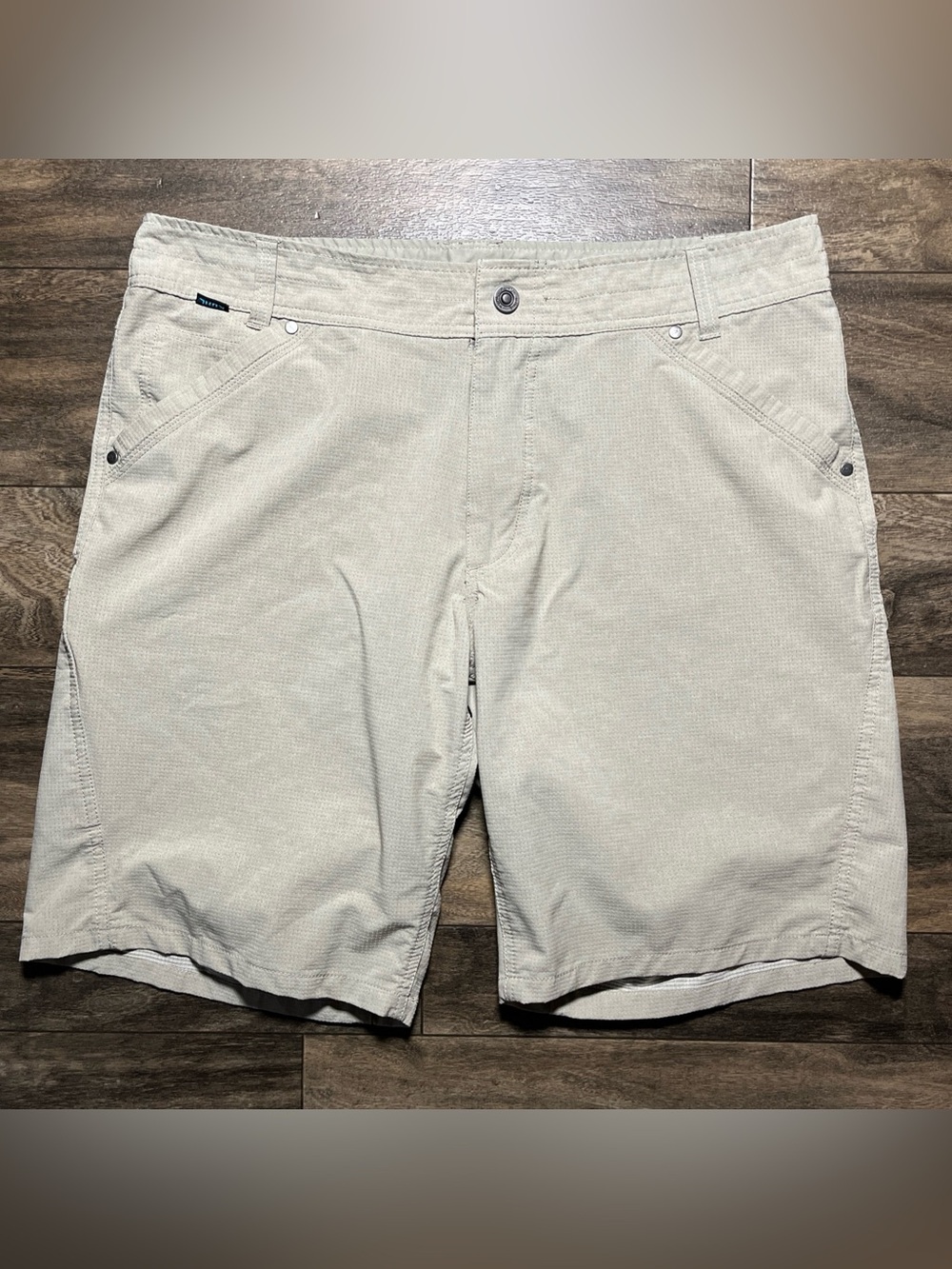 Kuhl Vortex Chino Shorts Mens 36 Beige Performance Breathable 10” Casual